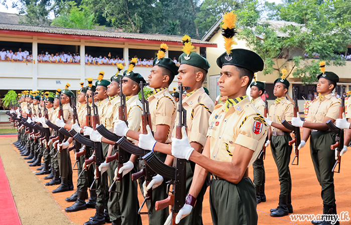 පාසලේ විශේෂ අවස්ථා, ඉසව් පිළිබද ප්‍රවෘත්ති